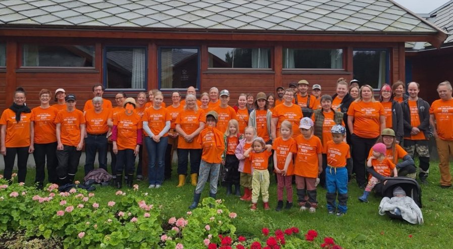 all camp participants in orange camp t-shirts 