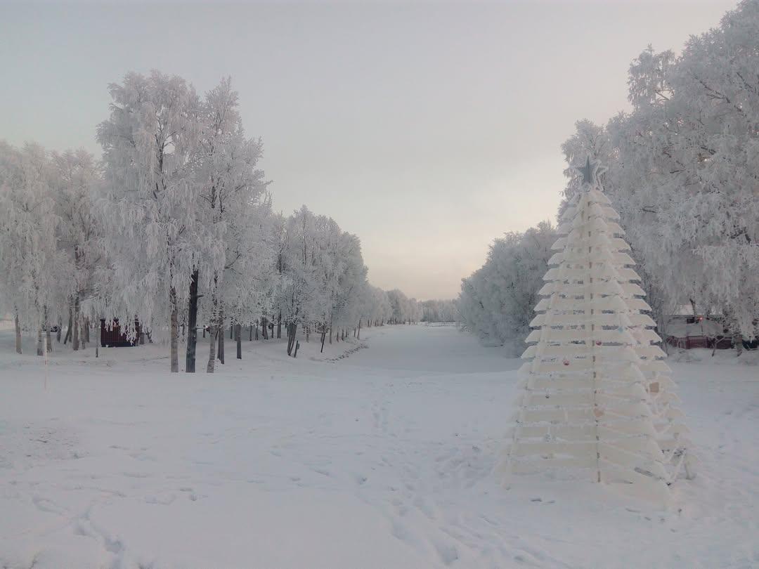 Pyeri säämi aalmugpeivi puohháid! ❤️ Šiõǥǥ saaʹmi meersažpeiʹvv pukid! 💚 Buori sámi álbmotbeaivvi buohkaide! 💛 Hyvää s...