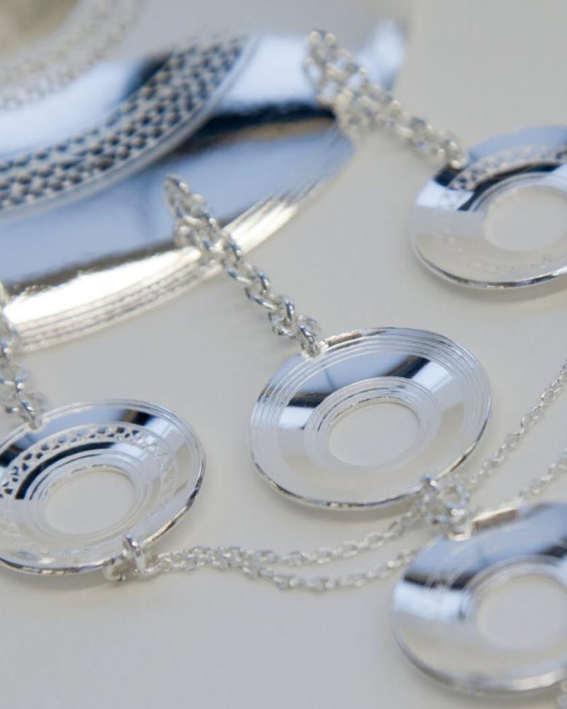 Suomen tasavallan presidentti on myöntänyt neljä k...