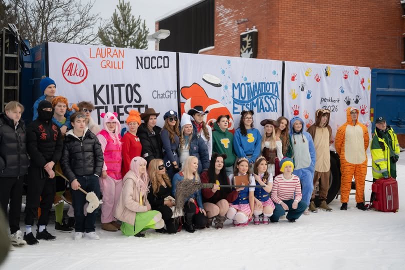 Juhlavuoden 2026 abit kävivät vierailemassa kunnan...