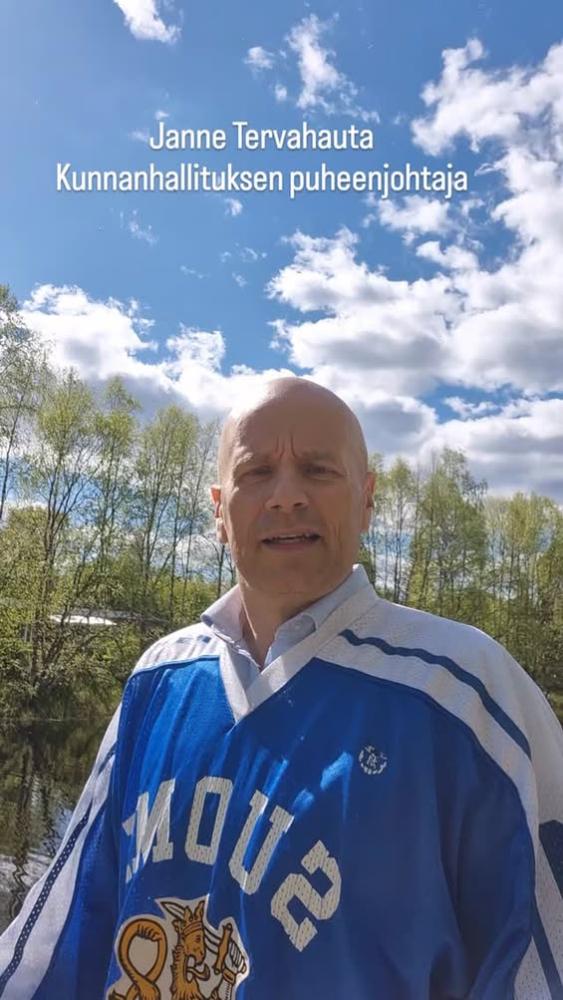 Janne Tervahauta lähettää onnittelut Suomen jääkie...