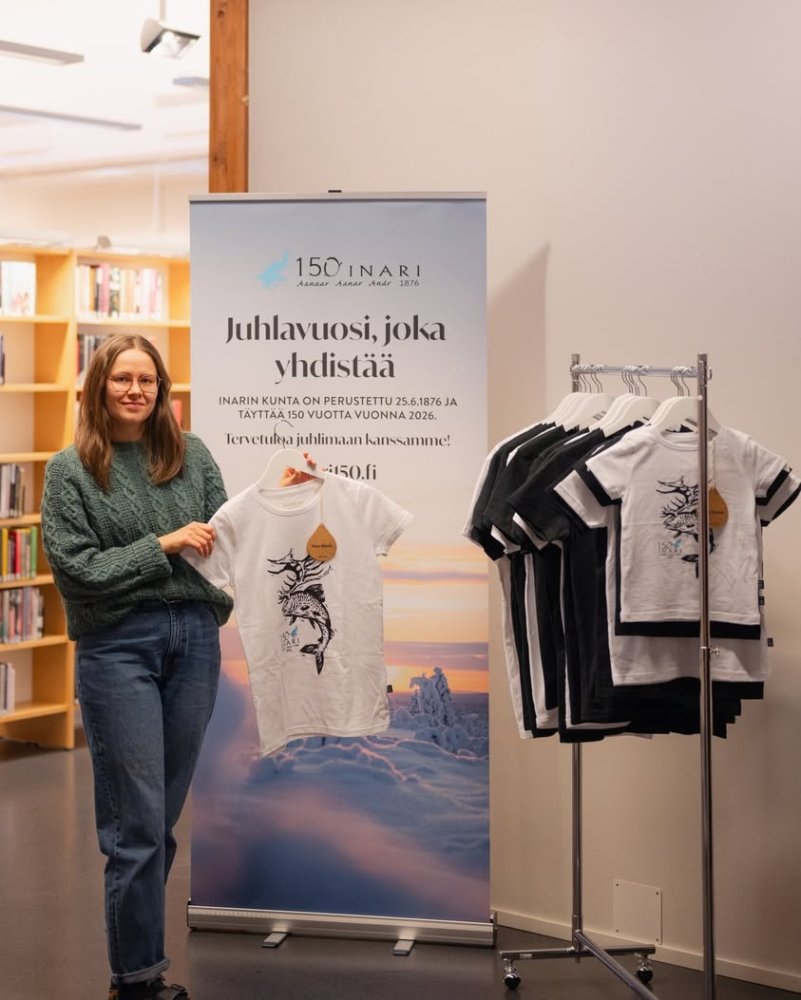 Juhlavuoden t-paidat NYT MYYNNISSÄ Ivalon pääkirja...