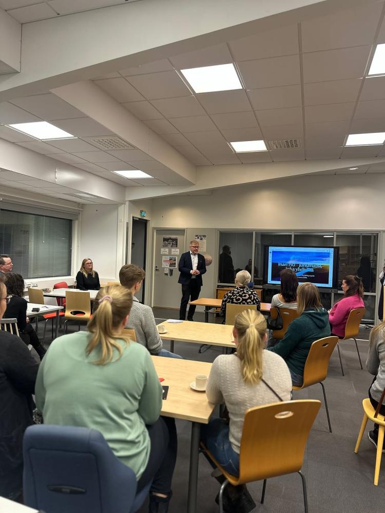 Kiitos yrittäjien ja kunnan aamukahvi -tilaisuudes...