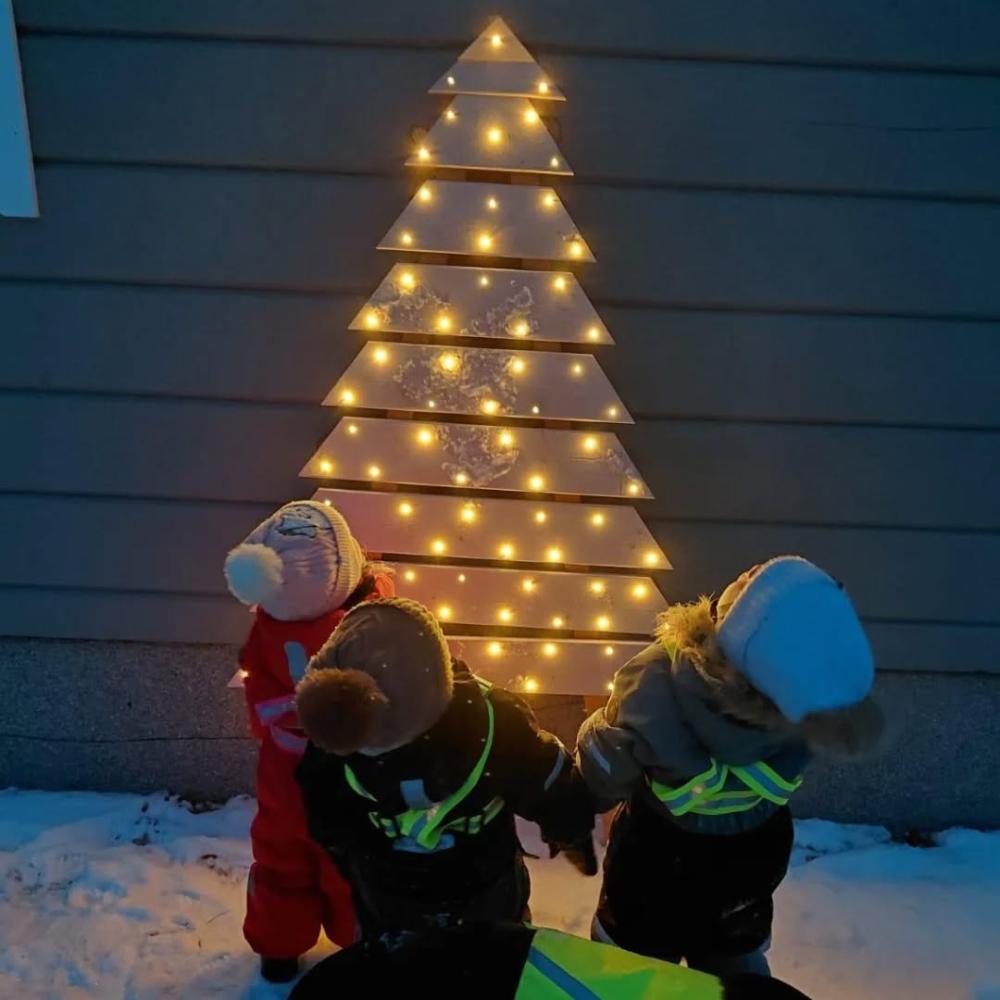 Hyvää Itsenäisyyspäivää kaikille 🇫🇮🕯🕯 Lapsissa on ...