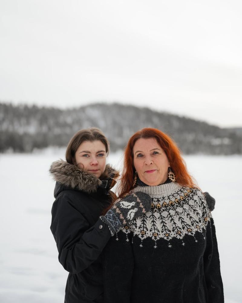 Tässä ne nyt ovat: INARI-VILLAPAITA JA INARI-LAPAS...