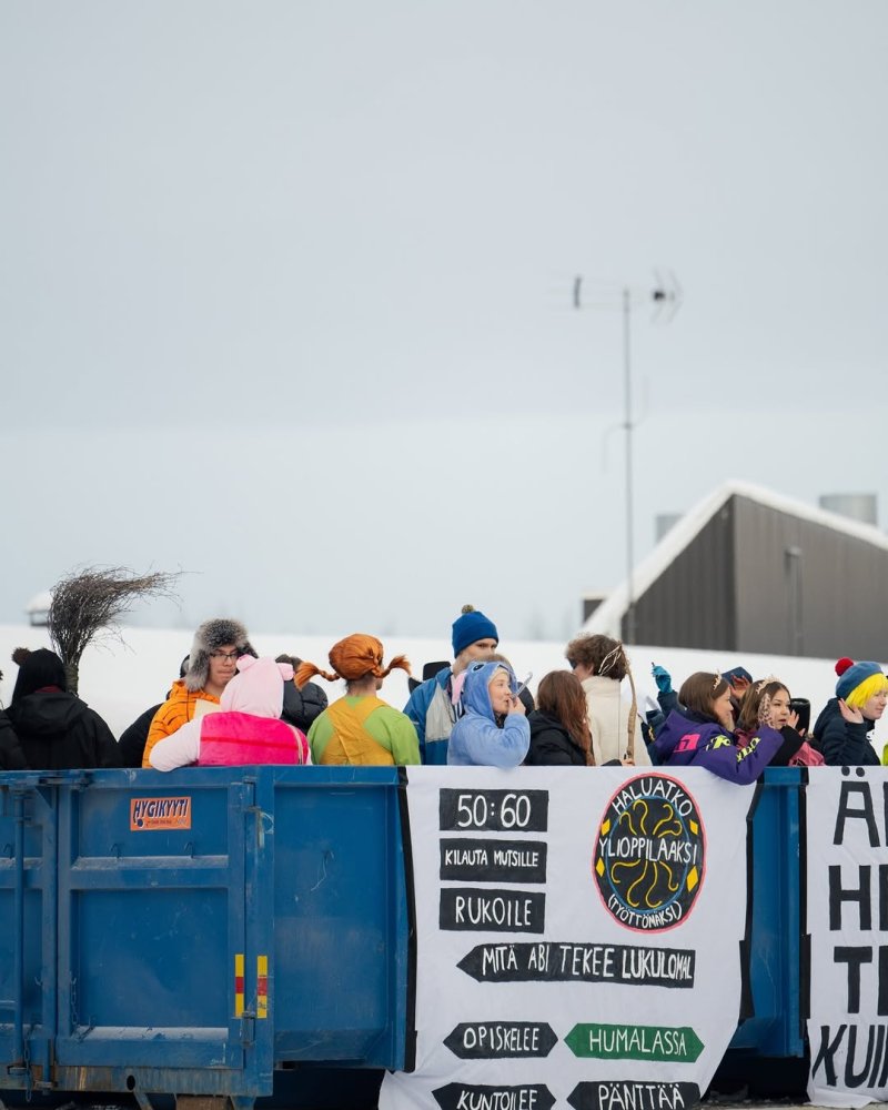 Juhlavuoden 2026 abit kävivät vierailemassa kunnan...