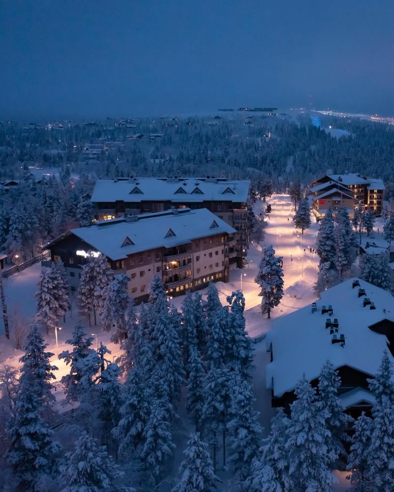 During the weekend, the days were crisp and the ni...