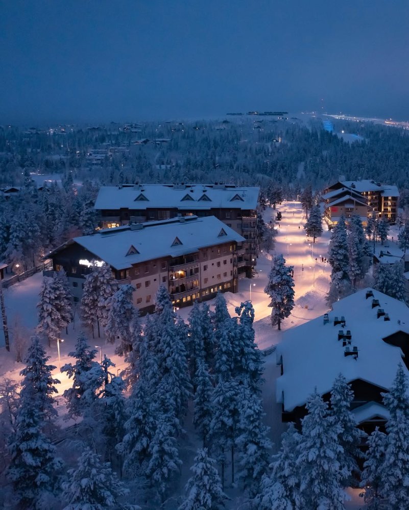 During the weekend, the days were crisp and the ni...